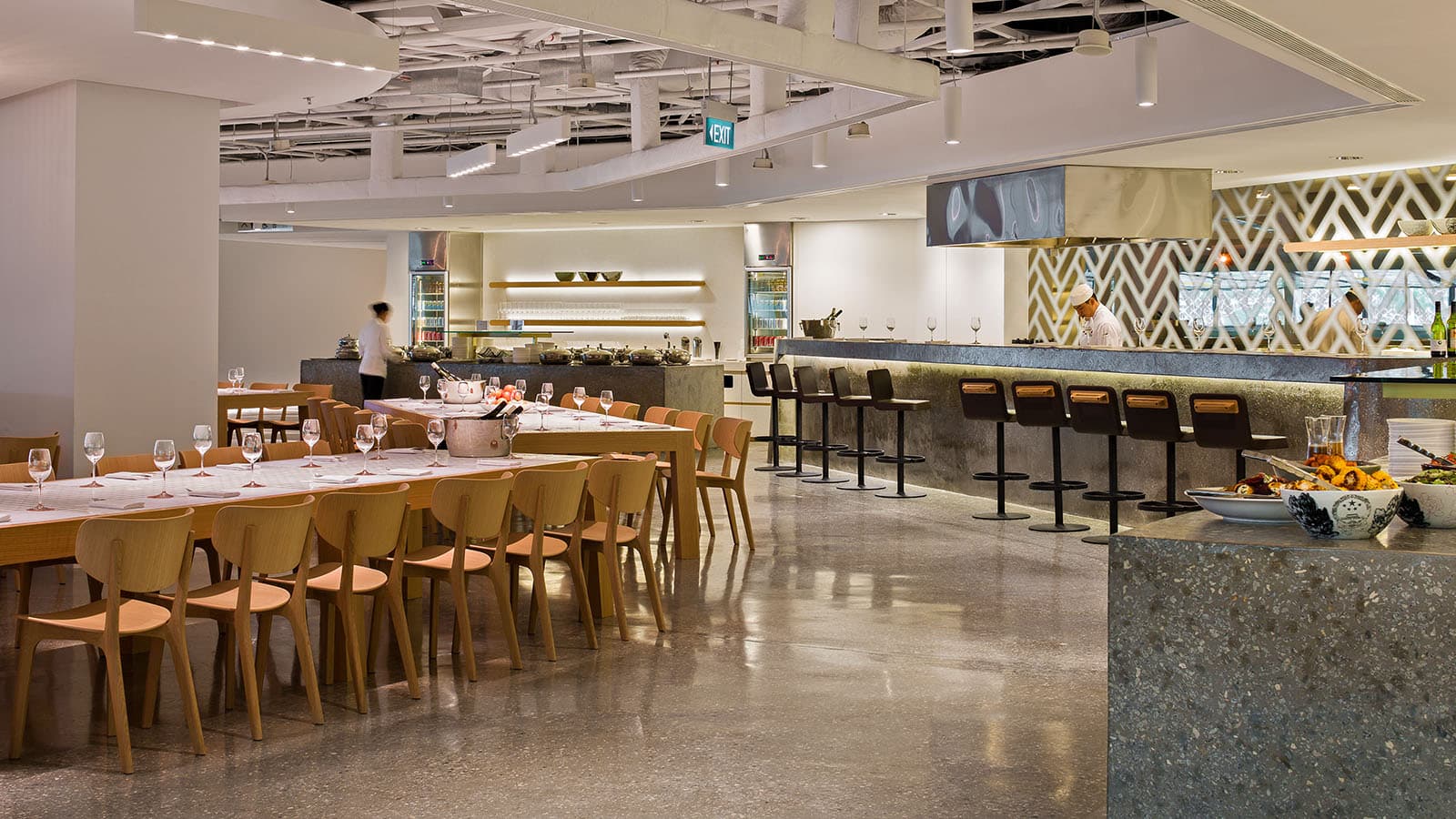 Qantas International Business Lounge - Image 2